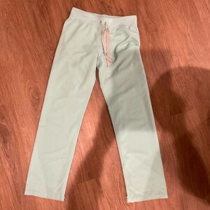 X small figs Livingston scrub top fresh aqua